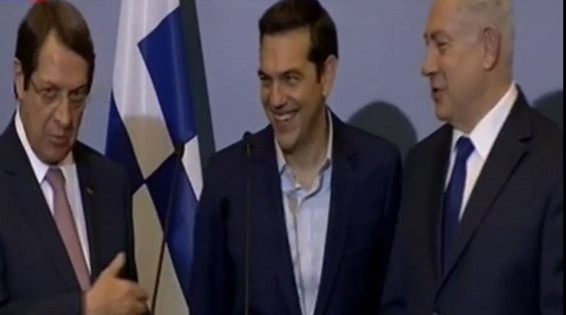 Αναστασιάδης προς Τσίπρα: «Ο Αλέξης μας έχει υποσχεθεί κάποτε ότι ίσως φορέσει γραβάτα» (βίντεο)